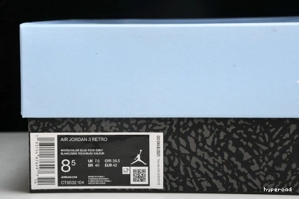 Hyperoad WHITE RETRO 3 “UNC” JORDAN AIR 0829